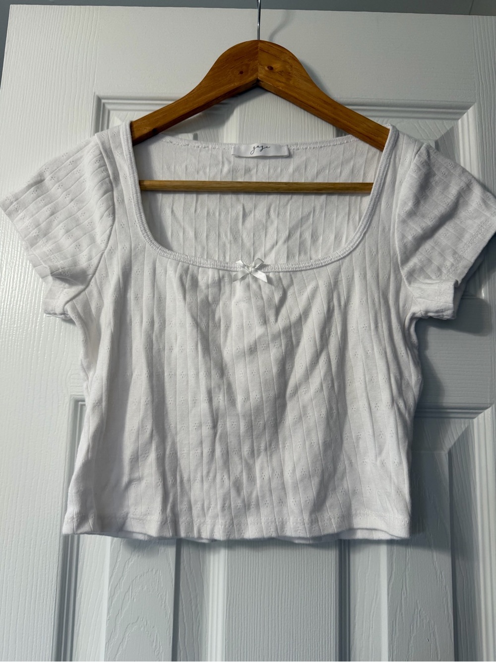 gaze White Scoop Neck Ribbed Crop Top with Bow pointelle ribbed